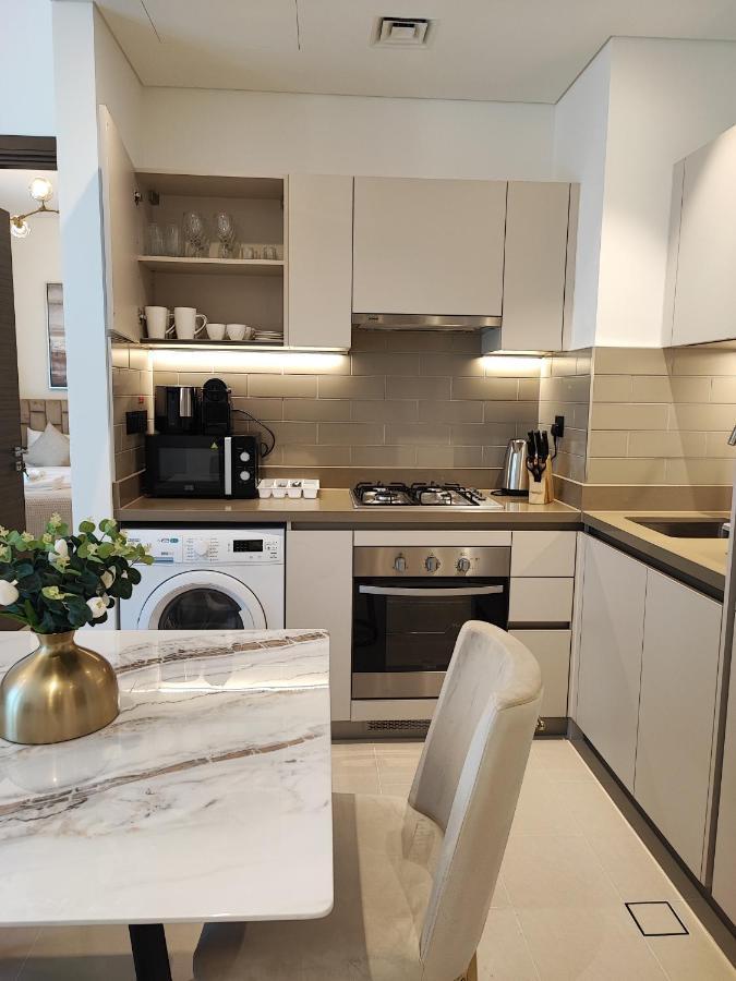Beautiful 2 Bedroom Next To Business Bay - Sobha Creek Vista Дубай Екстериор снимка