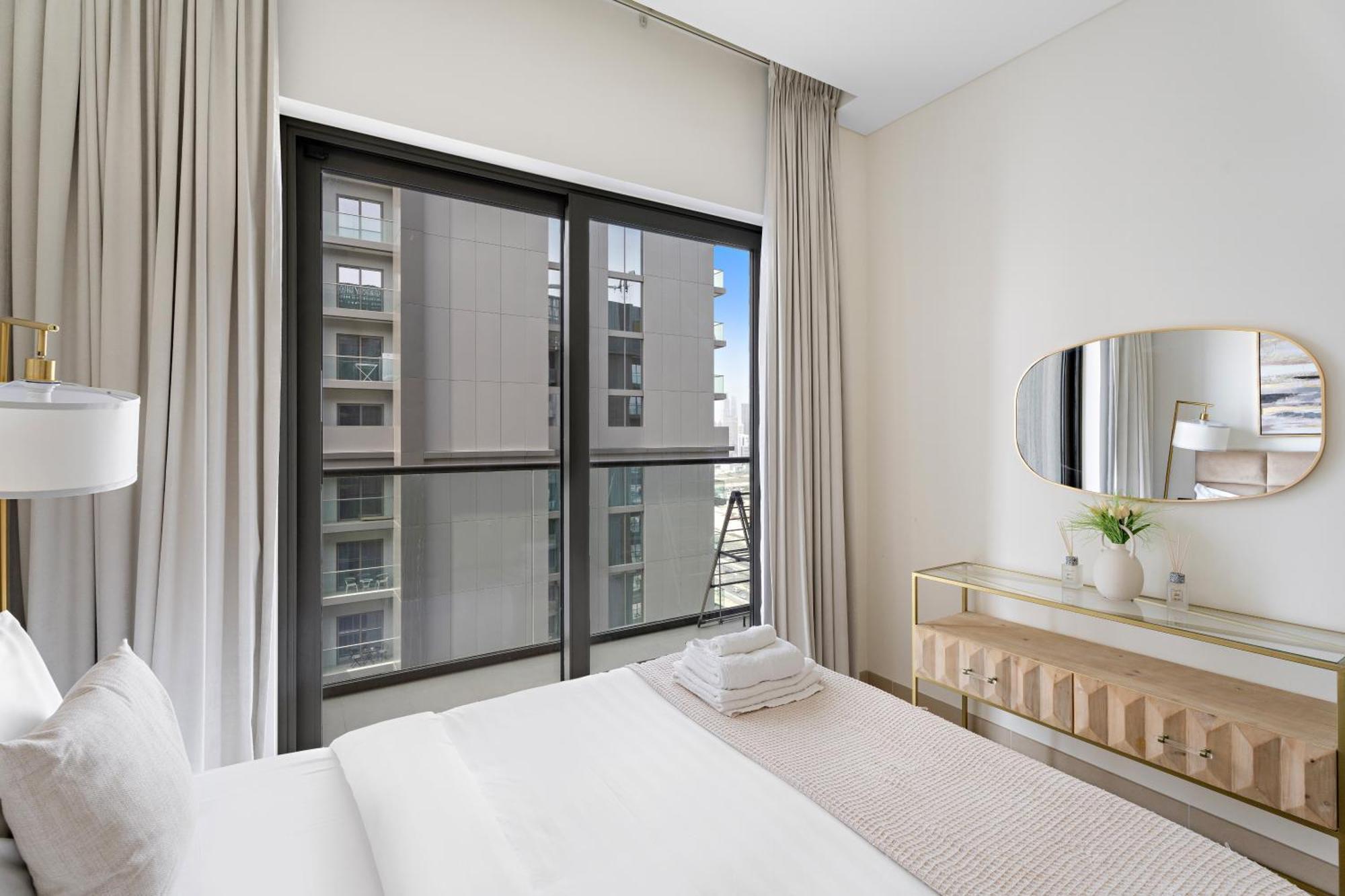Beautiful 2 Bedroom Next To Business Bay - Sobha Creek Vista Дубай Екстериор снимка