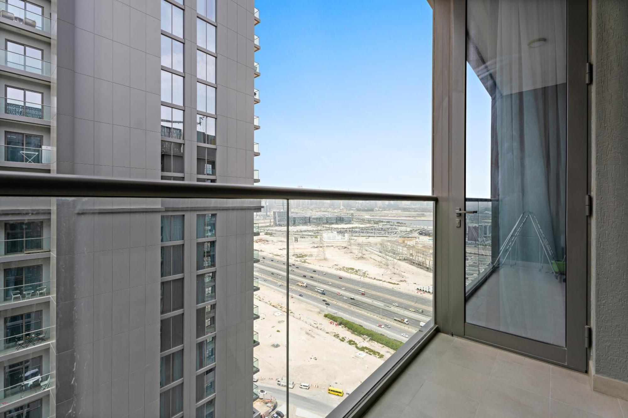 Beautiful 2 Bedroom Next To Business Bay - Sobha Creek Vista Дубай Екстериор снимка