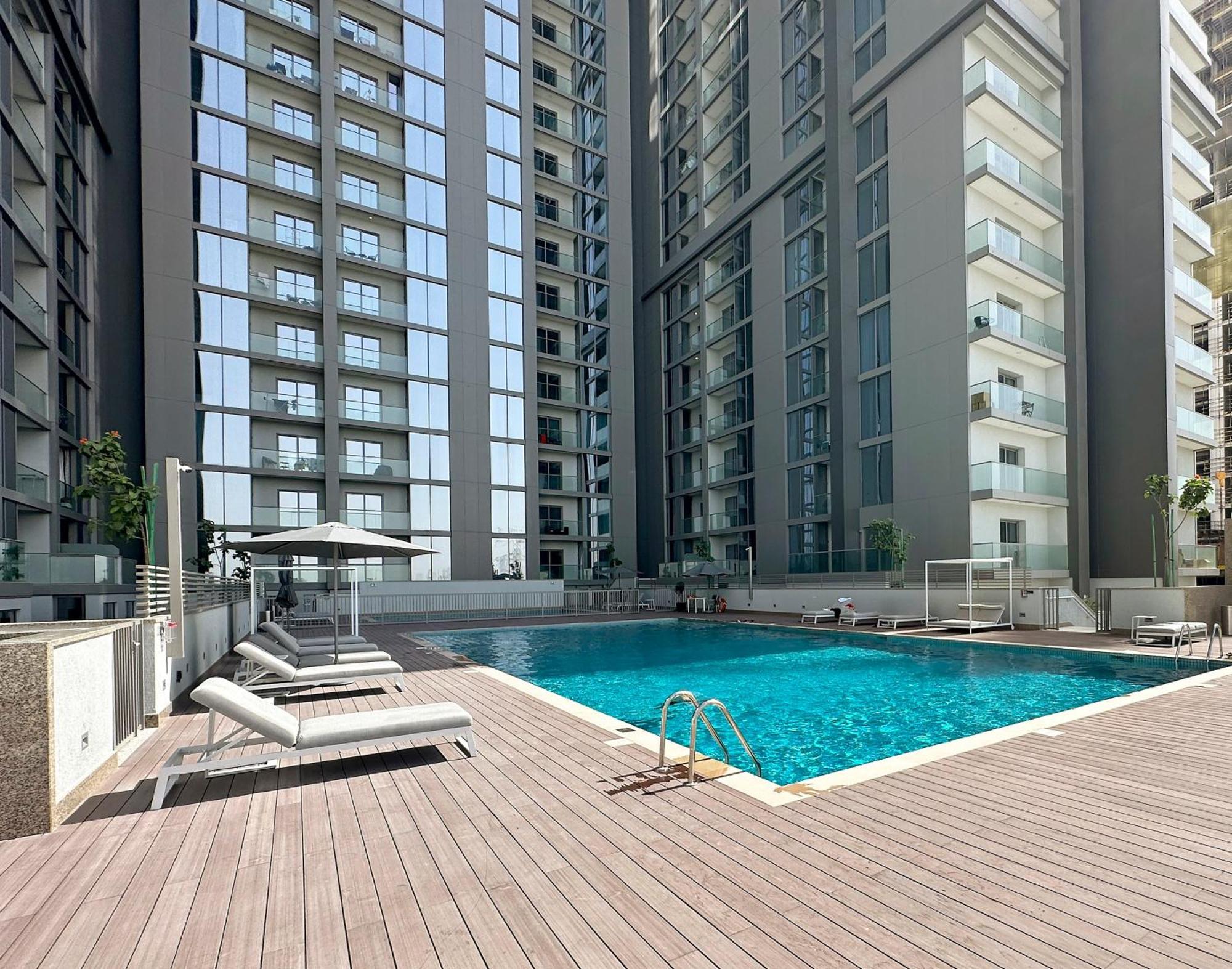 Beautiful 2 Bedroom Next To Business Bay - Sobha Creek Vista Дубай Екстериор снимка