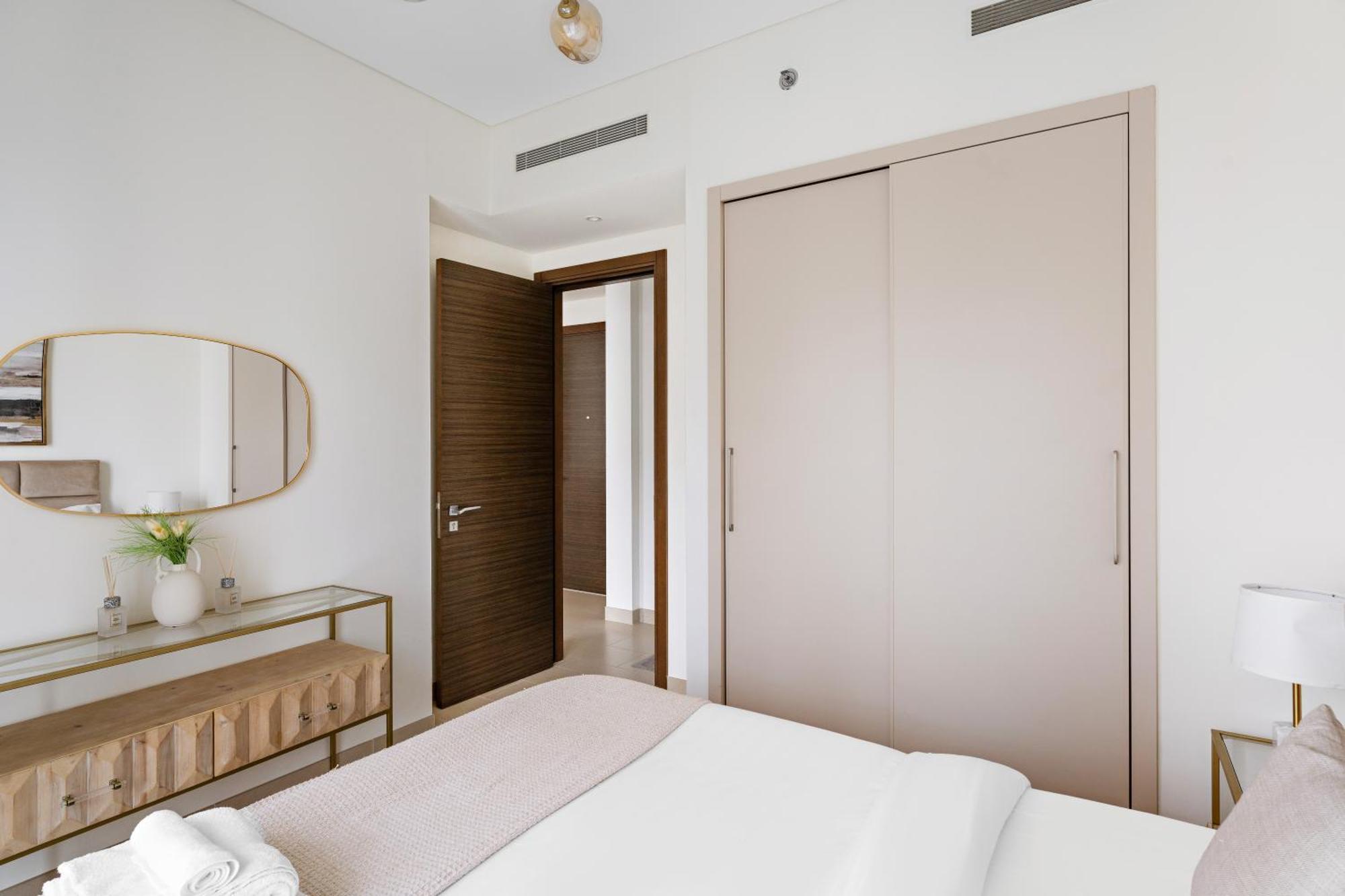 Beautiful 2 Bedroom Next To Business Bay - Sobha Creek Vista Дубай Екстериор снимка